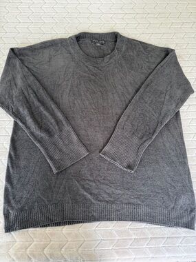 Barefoot Dreams Men's Charcoal Crewneck Sweater size M